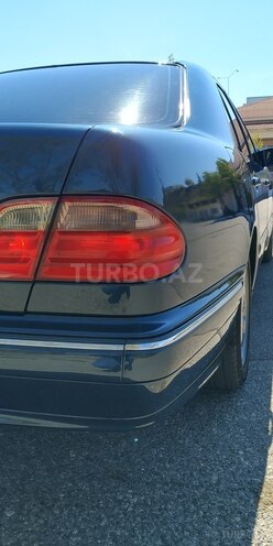 Mercedes E 220 1999, 281,000 km - 2.2 л - Bakı