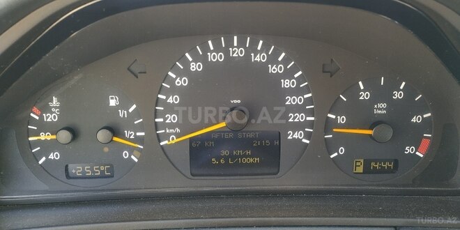 Mercedes E 220 1999, 281,000 km - 2.2 л - Bakı