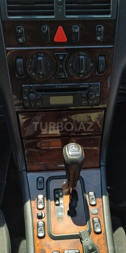 Mercedes E 220 1999, 281,000 km - 2.2 л - Bakı
