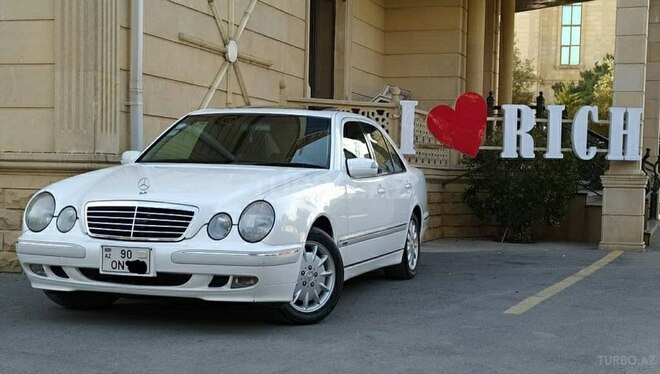 Mercedes E 240 2001, 142,000 km - 2.6 l - Bakı