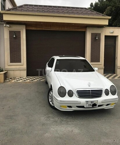 Mercedes E 240 2001, 142,000 km - 2.6 l - Bakı