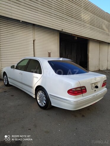 Mercedes E 240 2001, 142,000 km - 2.6 l - Bakı