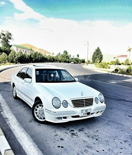 Mercedes E 240 2001, 142,000 km - 2.6 l - Bakı