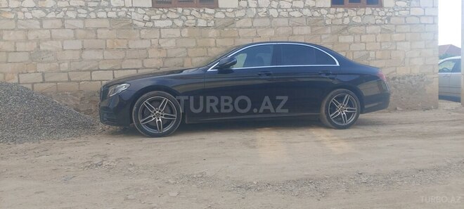 Mercedes E 220 2019, 29,000 km - 2.2 л - Şəmkir