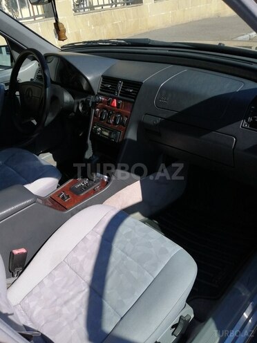 Mercedes C 180 1998, 239,000 km - 1.8 l - Bakı