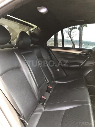 Mercedes C 180 2003, 386,100 km - 1.8 л - Quba