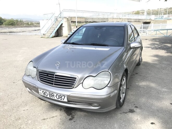 Mercedes C 180 2003, 386,100 km - 1.8 л - Quba