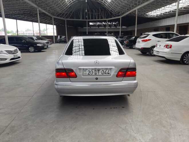 Mercedes E 200 2000, 278,440 km - 2.0 l - Gəncə