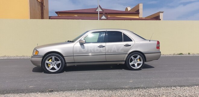 Mercedes C 220 1995, 311,000 km - 2.2 l - Sumqayıt