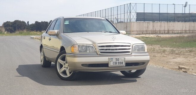 Mercedes C 220 1995, 311,000 km - 2.2 l - Sumqayıt