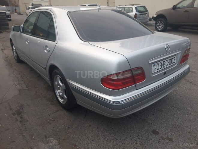 Mercedes E 200 1999, 284,000 km - 2.0 l - Bakı