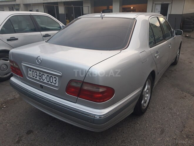 Mercedes E 200 1999, 284,000 km - 2.0 l - Bakı