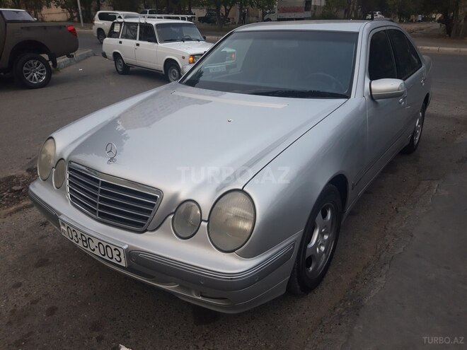 Mercedes E 200 1999, 284,000 km - 2.0 l - Bakı