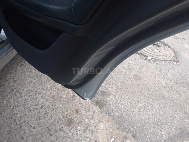 Mercedes E 200 1999, 284,000 km - 2.0 l - Bakı