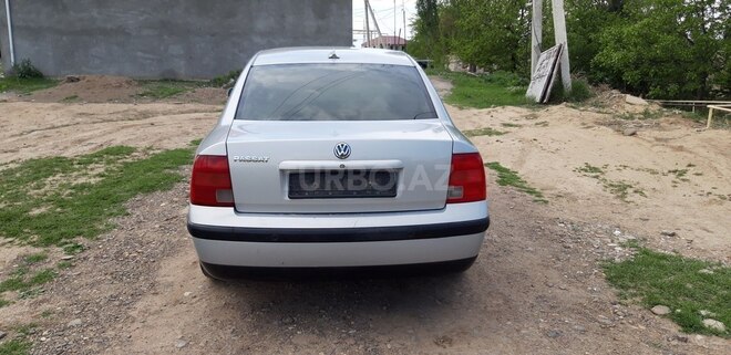 Volkswagen Passat 1999, 229,000 km - 1.6 l - Tovuz