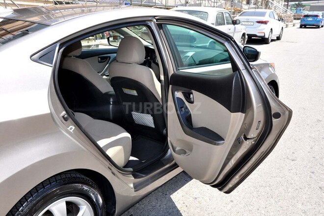 Hyundai Elantra 2013, 83,900 km - 1.8 л - Bakı