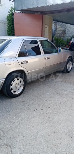 Mercedes E 200 1994, 476,263 km - 2.0 l - Bakı