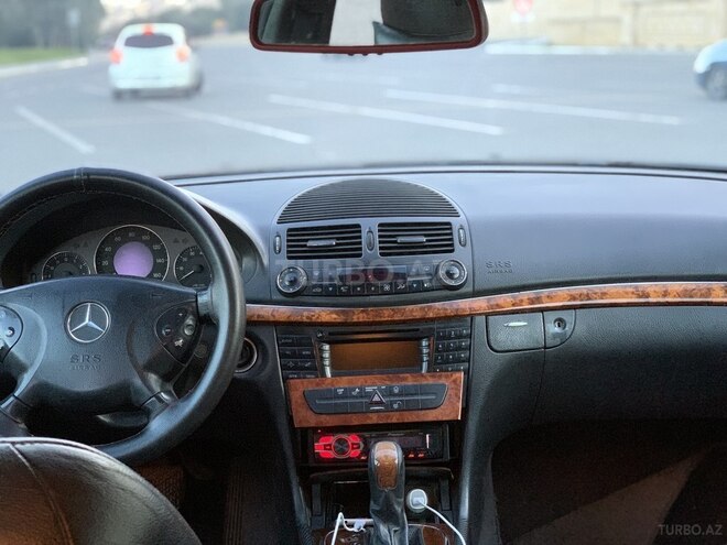 Mercedes E 500 2003, 270,000 km - 5.0 l - Bakı