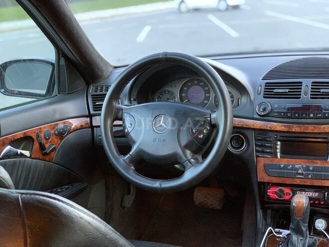 Mercedes E 500 2003, 270,000 km - 5.0 l - Bakı