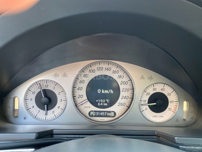 Mercedes E 320 2002, 231,000 km - 3.2 л - Bakı