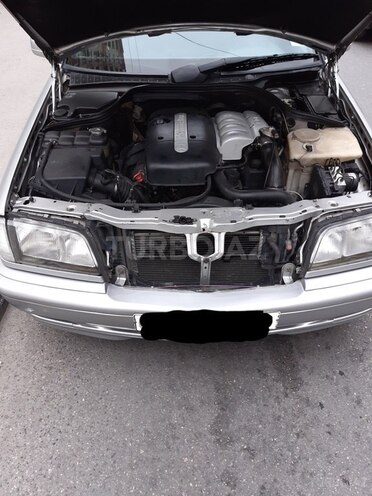 Mercedes C 220 2000, 518,000 km - 2.2 l - Bakı