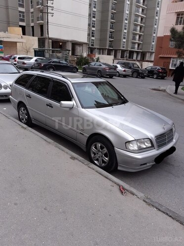 Mercedes C 220 2000, 518,000 km - 2.2 l - Bakı