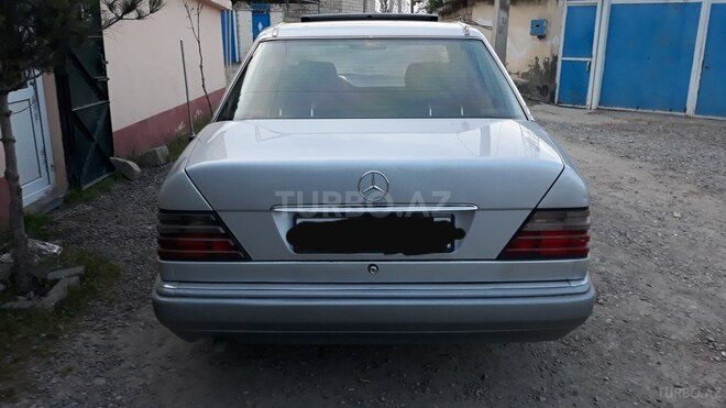 Mercedes E 250 1994, 314,523 km - 2.5 l - Saatlı