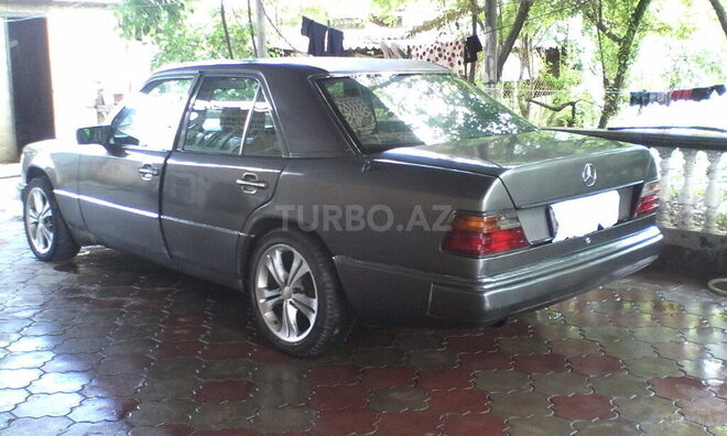 Mercedes E 200 1991, 361,000 km - 2.0 l - Bakı