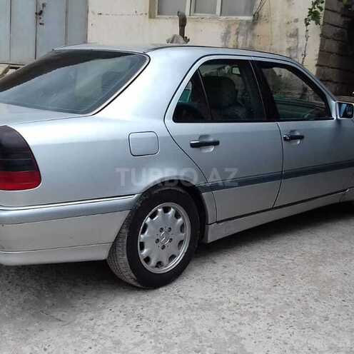 Mercedes C 220 1995, 290,000 km - 2.2 l - Bakı