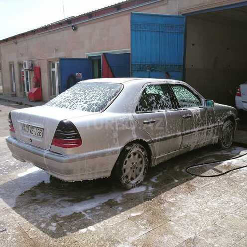 Mercedes C 220 1995, 290,000 km - 2.2 l - Bakı