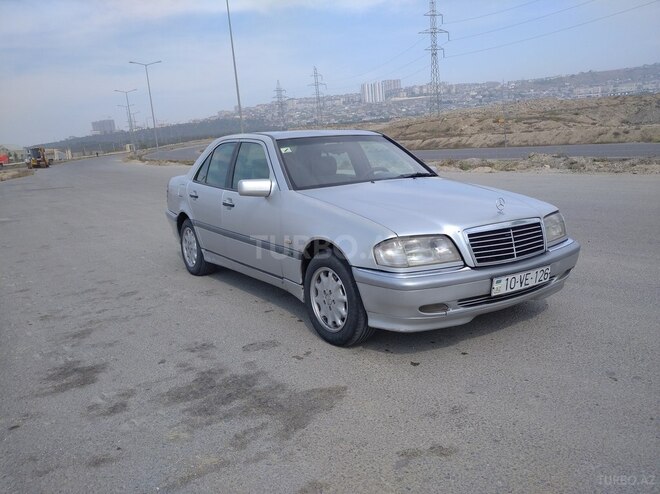 Mercedes C 220 1995, 290,000 km - 2.2 l - Bakı