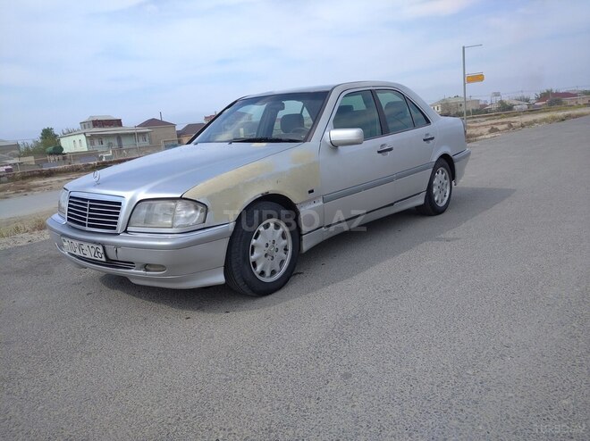 Mercedes C 220 1995, 290,000 km - 2.2 l - Bakı