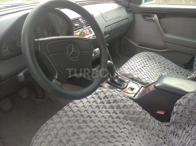 Mercedes C 220 1995, 290,000 km - 2.2 l - Bakı