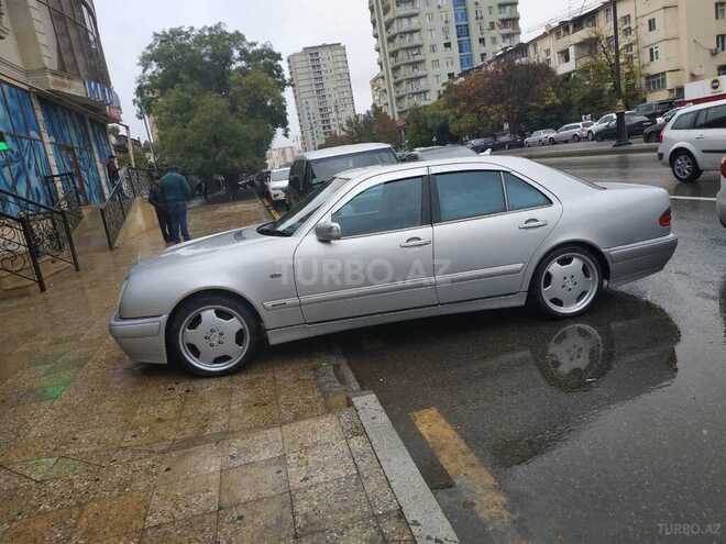Mercedes E 240 1999, 151,260 km - 2.4 l - Bakı