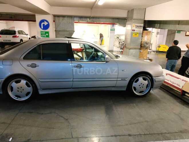 Mercedes E 240 1999, 151,260 km - 2.4 l - Bakı