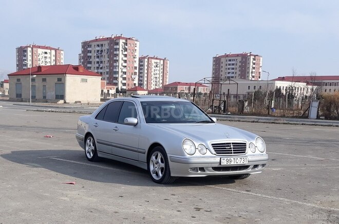 Mercedes E 320 2001, 280,000 km - 3.2 l - Yevlax