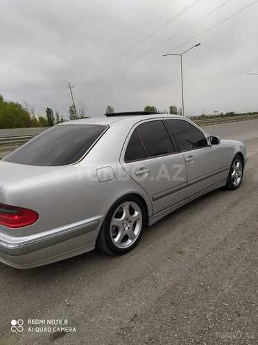 Mercedes E 320 2001, 280,000 km - 3.2 l - Yevlax