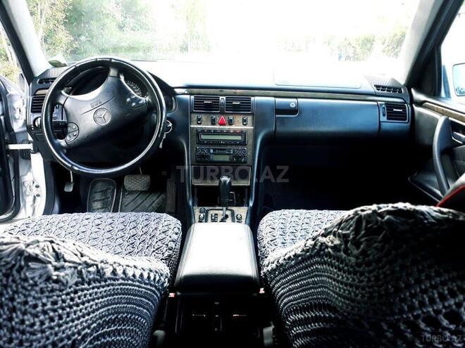 Mercedes E 270 1999, 303,000 km - 2.7 l - Ağdam