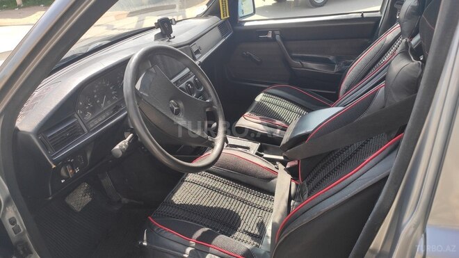 Mercedes 190 1990, 270,000 km - 2.0 l - Bakı