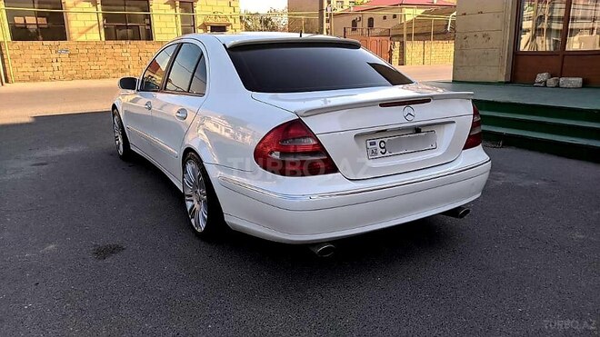 Mercedes E 240 2004, 295,000 km - 2.6 l - Bakı