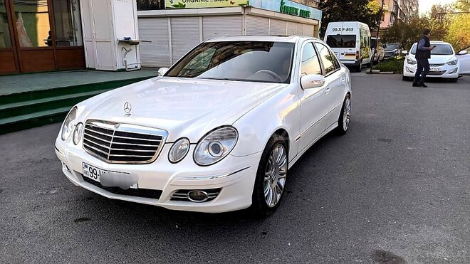 Mercedes E 240 2004, 295,000 km - 2.6 l - Bakı