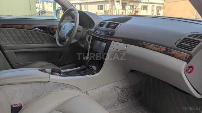 Mercedes E 240 2004, 295,000 km - 2.6 l - Bakı