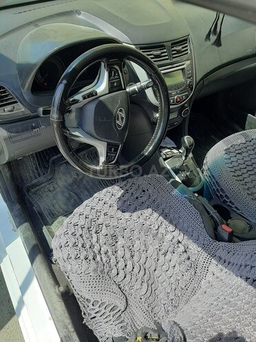 Hyundai Accent 2011, 294,500 km - 1.6 л - Bakı