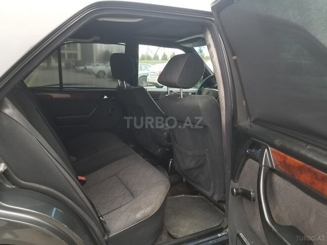 Mercedes E 220 1994, 485,600 km - 2.2 l - Bakı