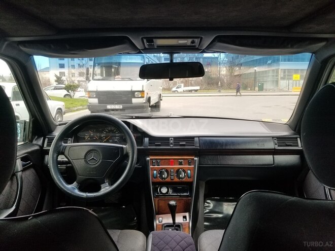 Mercedes E 220 1994, 485,600 km - 2.2 l - Bakı