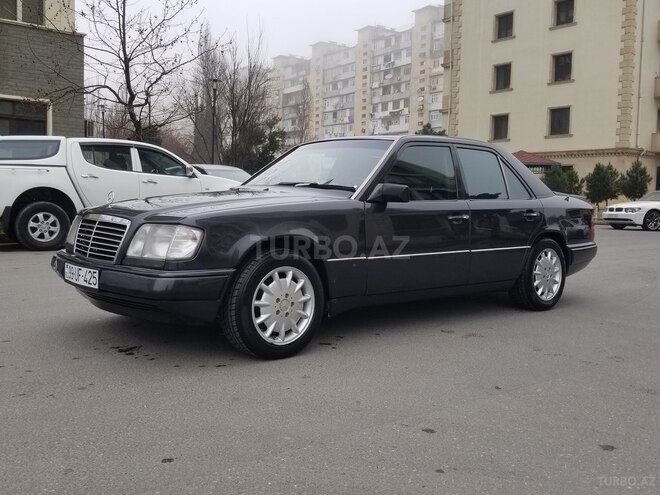 Mercedes E 220 1994, 485,600 km - 2.2 l - Bakı