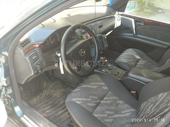 Mercedes E 230 1997, 338,000 km - 2.3 l - Bakı