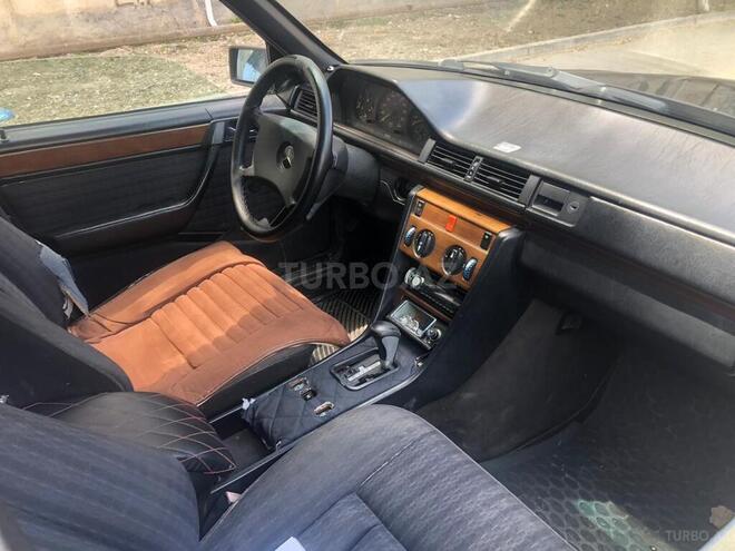 Mercedes E 200 1990, 398,000 km - 2.0 l - Sumqayıt