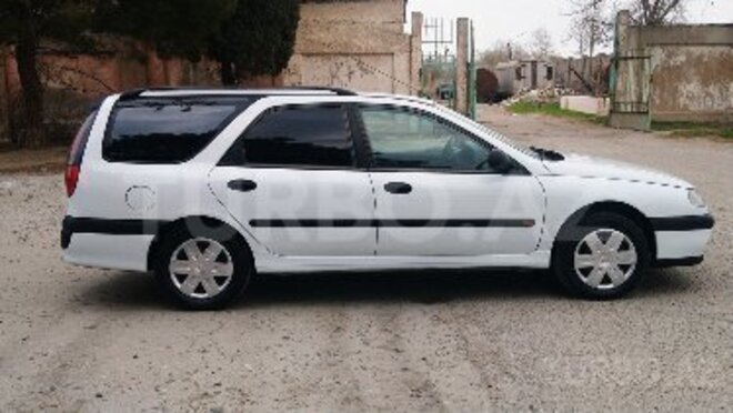 Renault Laguna 1996, 297,000 km - 2.0 l - Sumqayıt