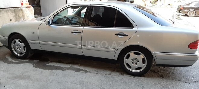 Mercedes E 200 1998, 196,638 km - 2.0 l - Bakı